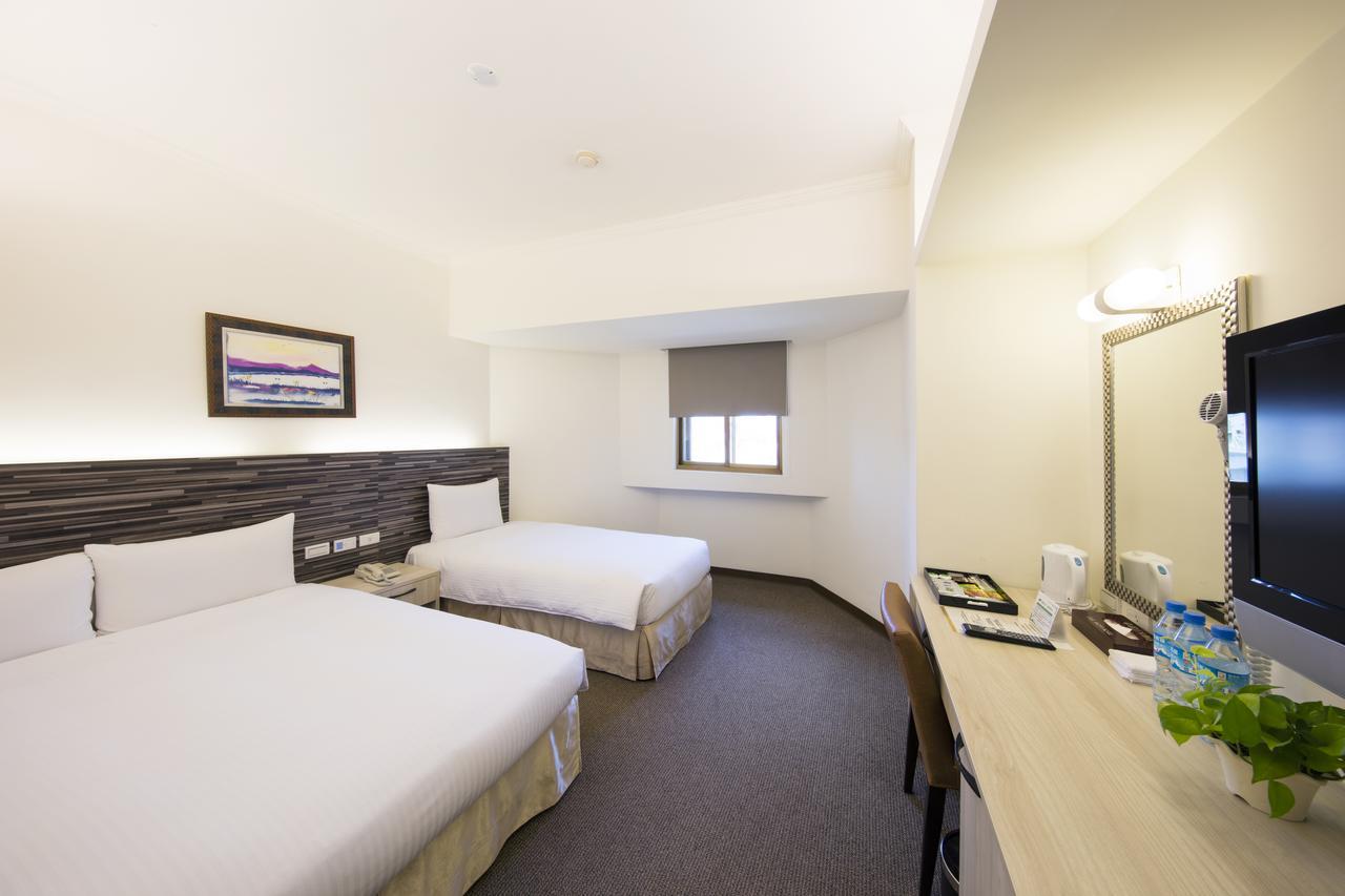 Ful Won Hotel Taichung Exterior foto